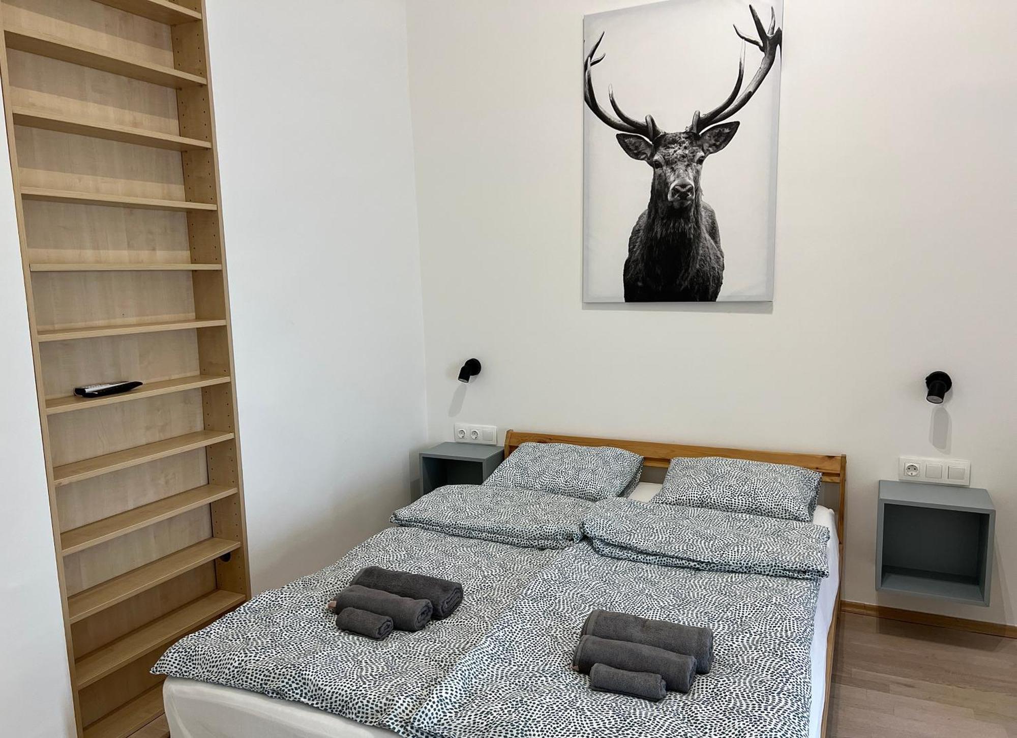 Minimalistic Apartment & Studio In Heart Street Budapest Exteriör bild